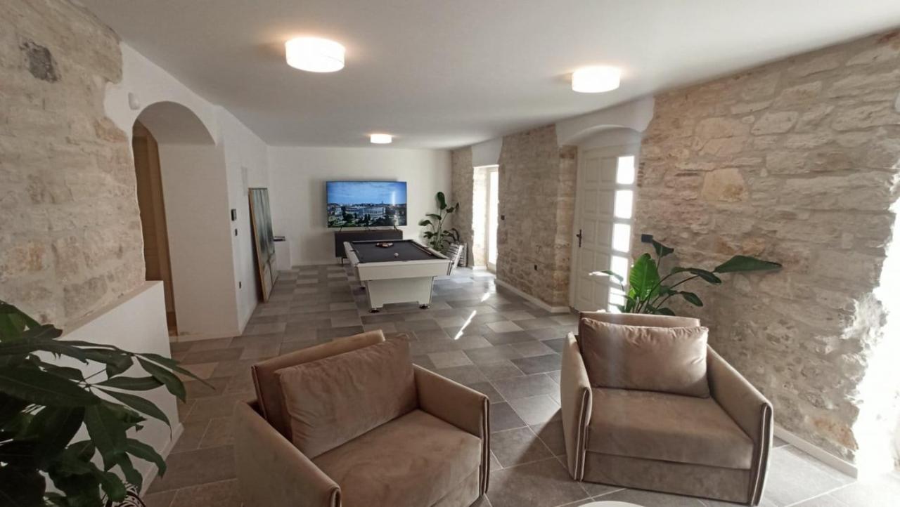 Villa Damiani Pula Exteriör bild